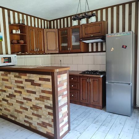 Котедж Кресаня Mikuliczyn Zewnętrze zdjęcie