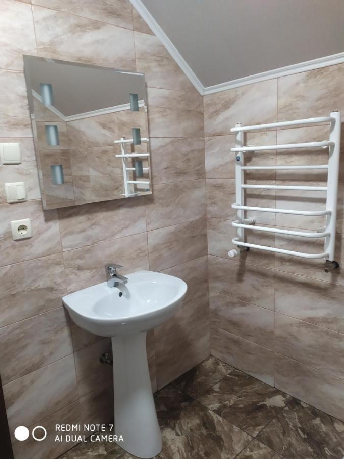 Котедж Кресаня Mikuliczyn Zewnętrze zdjęcie
