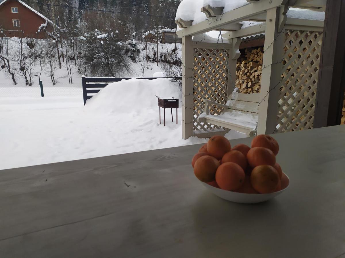 Котедж Кресаня Mikuliczyn Zewnętrze zdjęcie